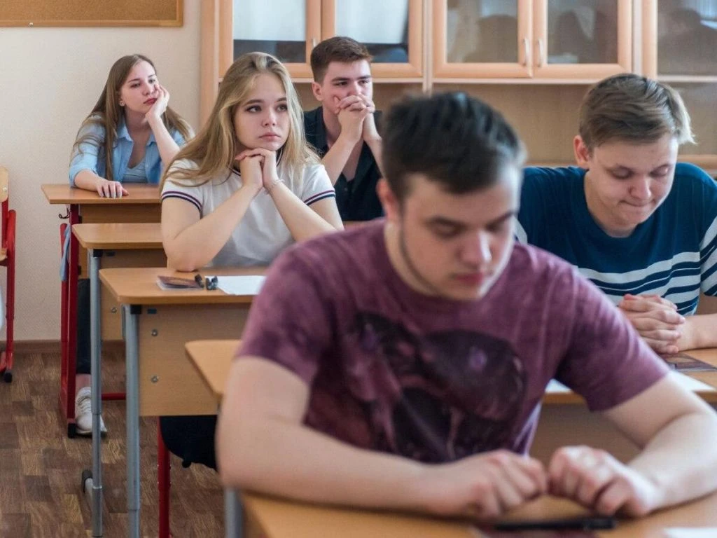 Батькам старшокласників не треба зайвий раз іти до ТЦК: що змінилося