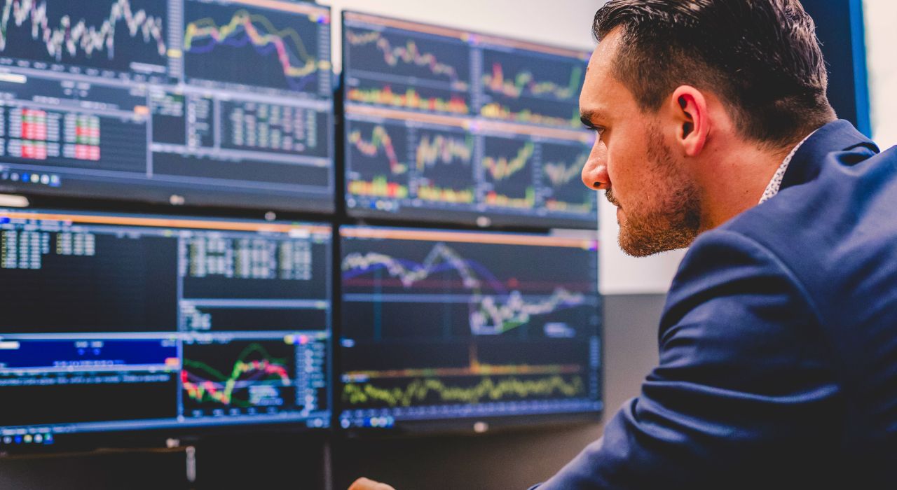 FundingPips vs. Other Prop Firms: Comparing Fees, Programs, and Conditions